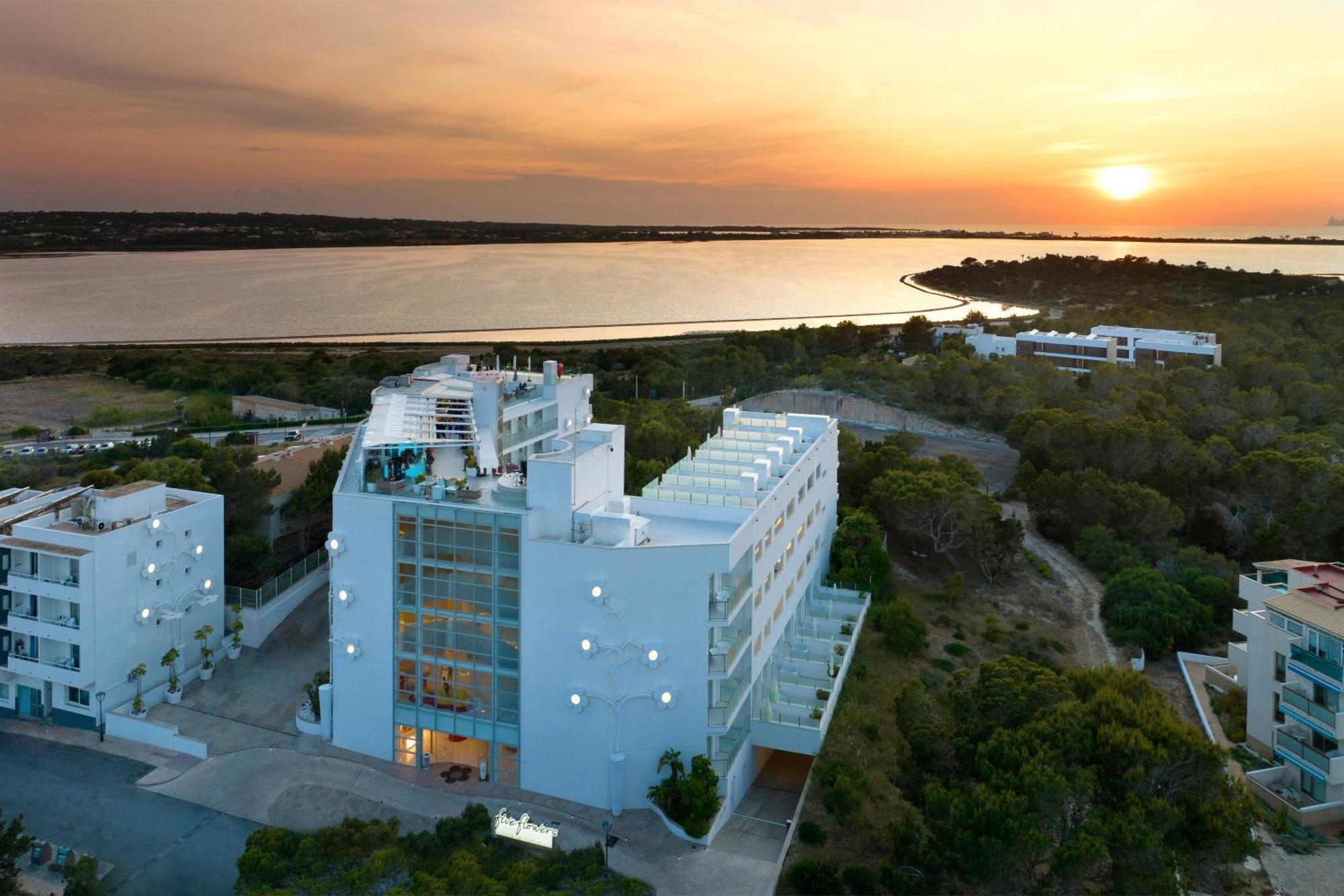 Five Flowers Hotel Formentera, Member Of Melia Collection Es Pujols Exterior photo